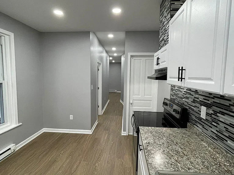 306 N 12th St #1 — Photo 3