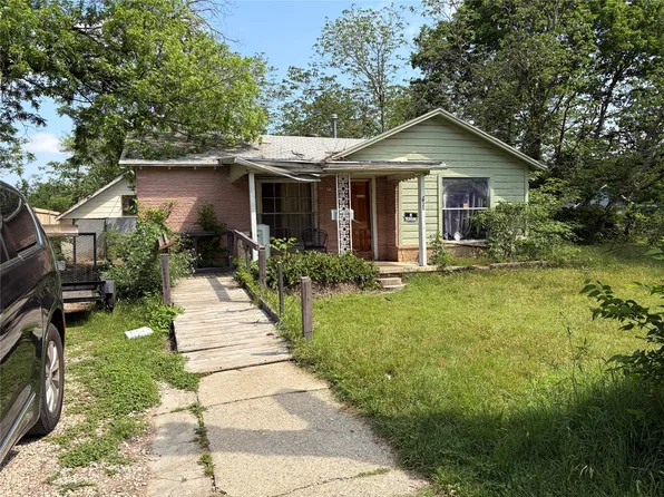 5925 Nina Ln, Fort Worth, TX 76117