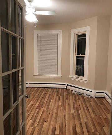 5th image of 390 Pearl St