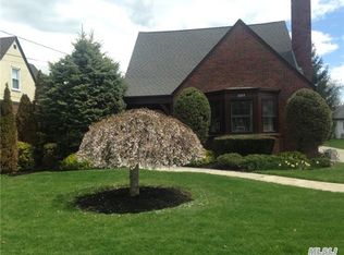1195 Maple Ave, Hempstead, NY 11550