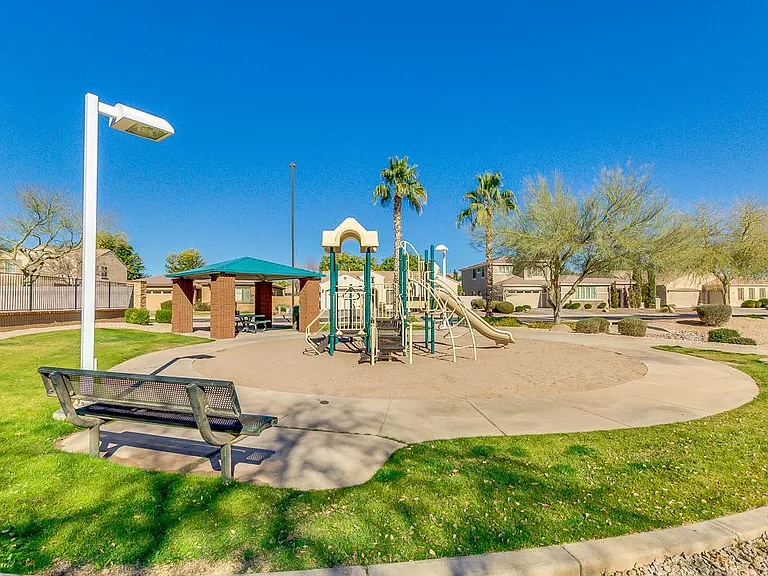 1306 E Birdland Dr — Photo 38