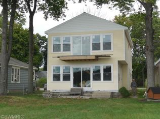 543 Lakeshore Blvd, Muskegon, MI