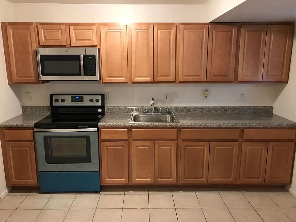 2nd image of 120 Florissant Park Dr