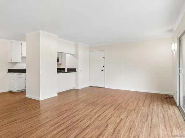 5700 Baltimore Dr Unit 221, La Mesa, CA 91942
