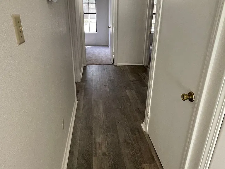 2513 Freedom Ln — Photo 8