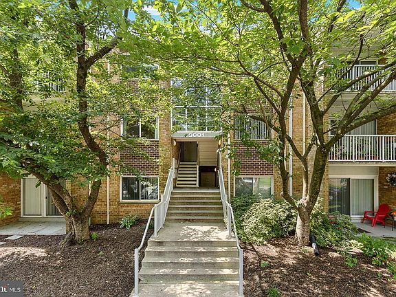 2nd image of 8001 Chanute Pl APT 15