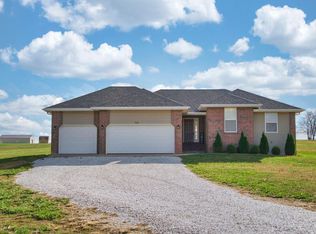 934 Hawthorne Rd, Highlandville, MO 65669