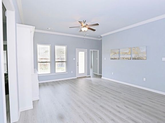5th image of 32421 N Moss Dr