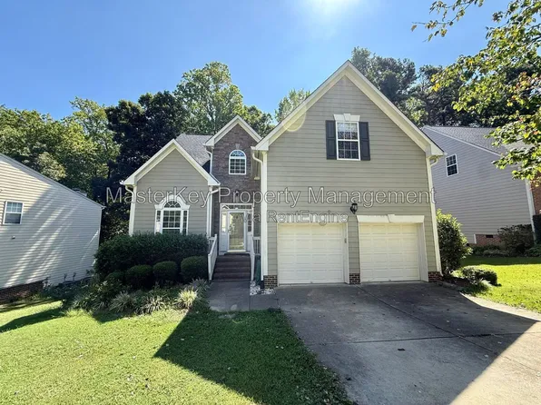 225 Carolina Town Ln, Holly Springs, NC 27540