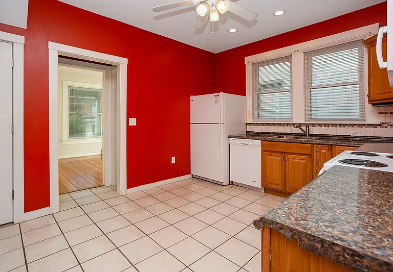 73 Maple Ave — Photo 4