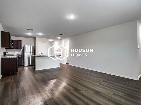 4th image of 1720 E 10th Ave