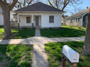 305 N Chestnut St, Beloit, KS 67420