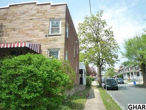 4th image of 1922 Holly St