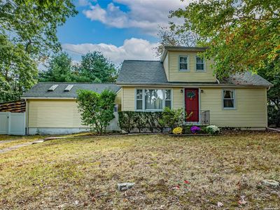 38 Leonard Street, Huntington Station, NY, 11746
