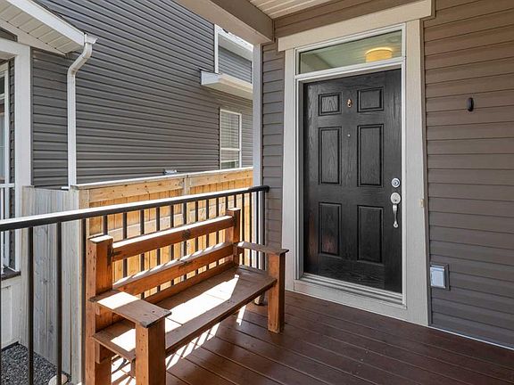 2nd image of 16 N Fireside Pl