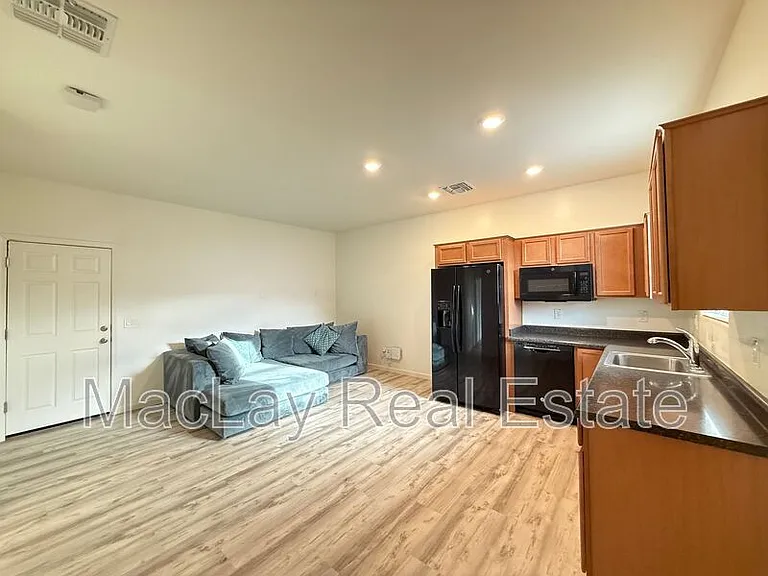 2372 E Dust Devil Dr — Photo 19