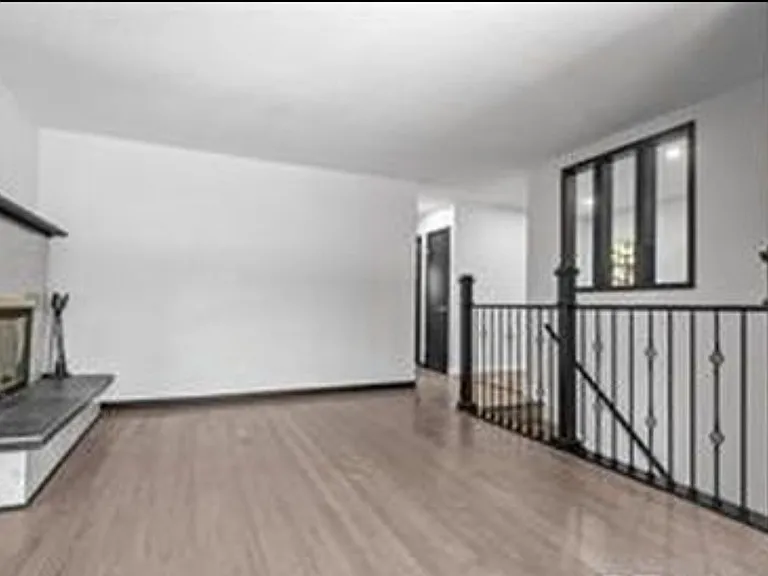 4585 S Elati St — Photo 3