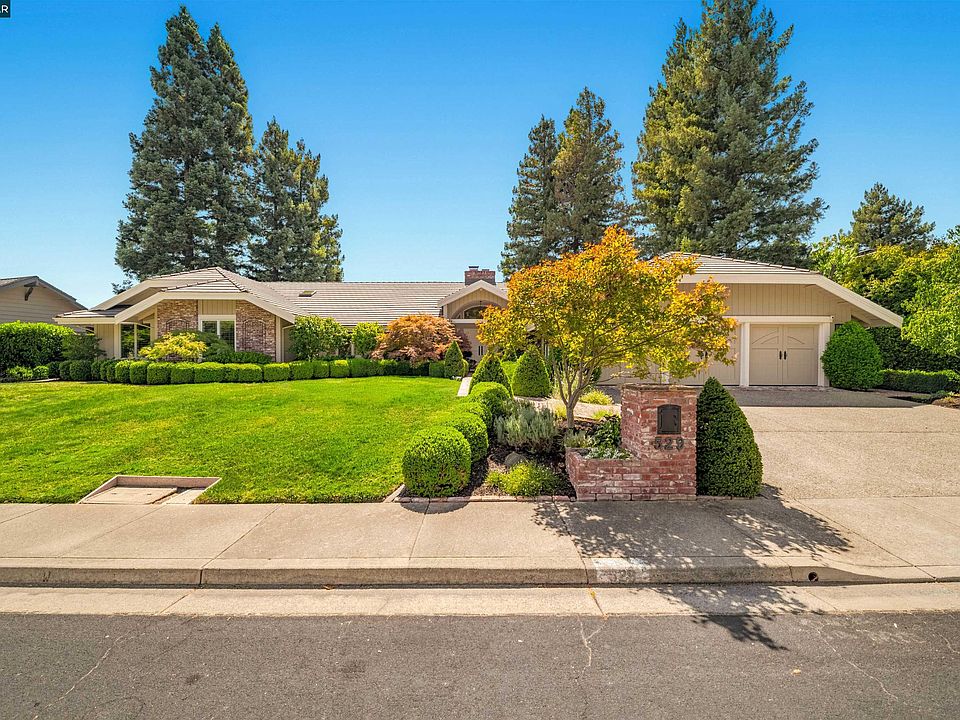 1st image of 529 Carleton Way
