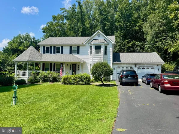 31 Radcliffe Dr, Huntingtown, MD 20639