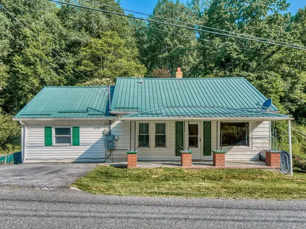 1256 Scratch Gravel Rd, Marion, VA 24354