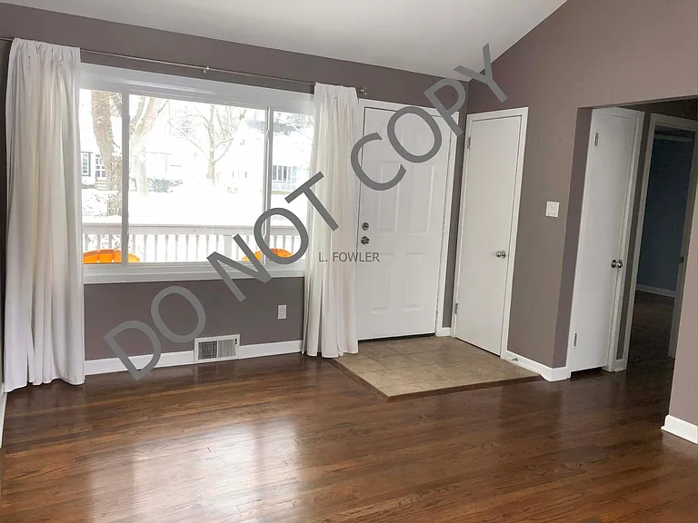 3320 Normandy Rd — Photo 2