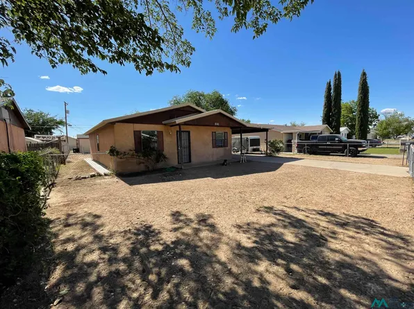 1106 S 2nd St, Artesia, NM 88210