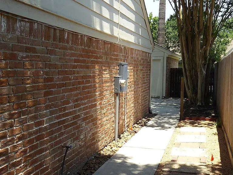 11407 Briar Rose Dr — Photo 35