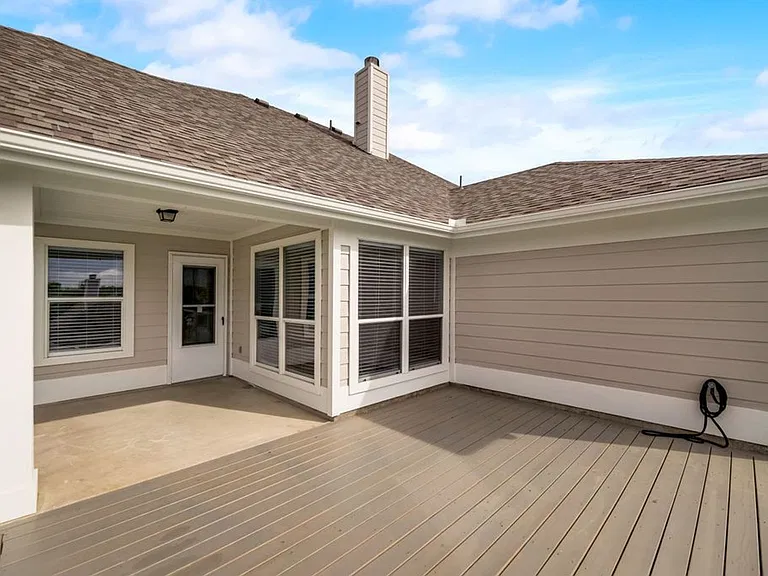 300 Creekside Dr — Photo 21