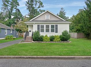 65 Manning St, Red Bank, NJ 07701