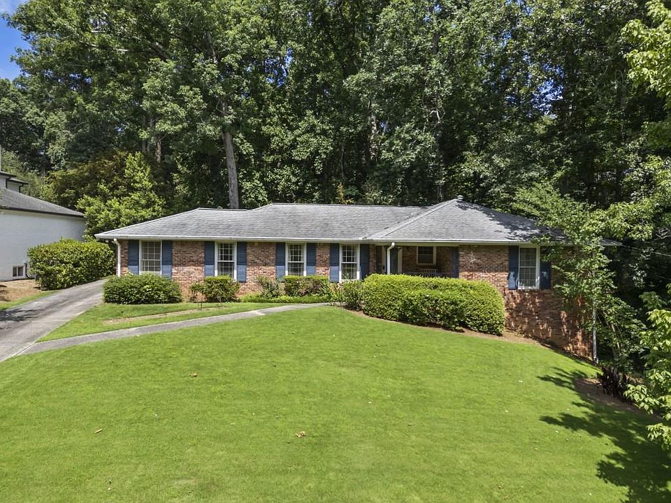 1st image of 4870 Lansbury Dr