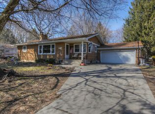 3880 E Willoughby Rd, Holt, MI 48842