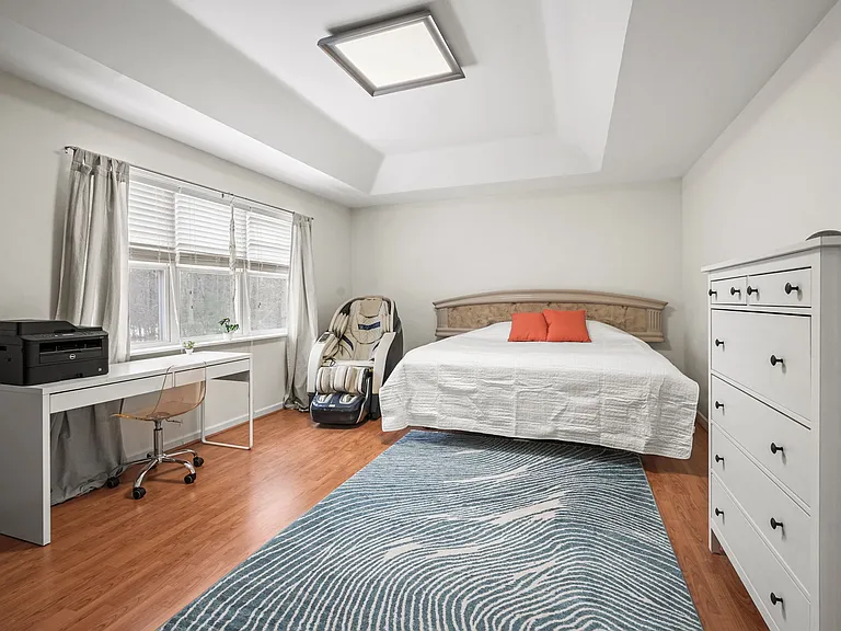 7 Sanctuary Dr — Photo 10