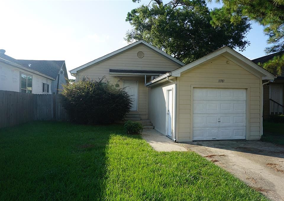 1st image of 11707 Greensbrook Forest Dr