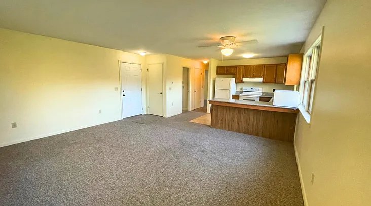 2 bed, 650 sqft, $900 — Photo 3
