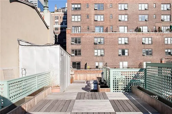 Sold by Leslie J. Garfield | media 9