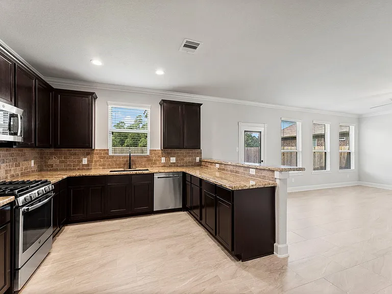 2590 Magnolia Fair Way — Photo 9