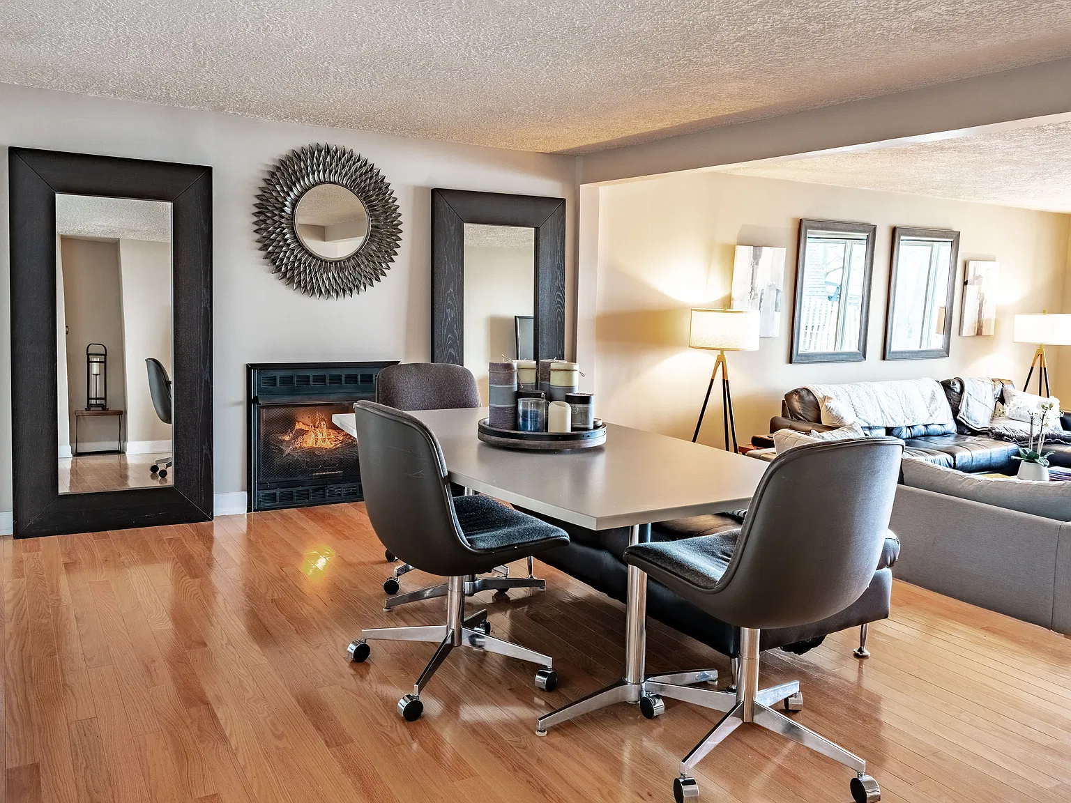 4 bed, 2650 sqft, $5,850 — Photo 3