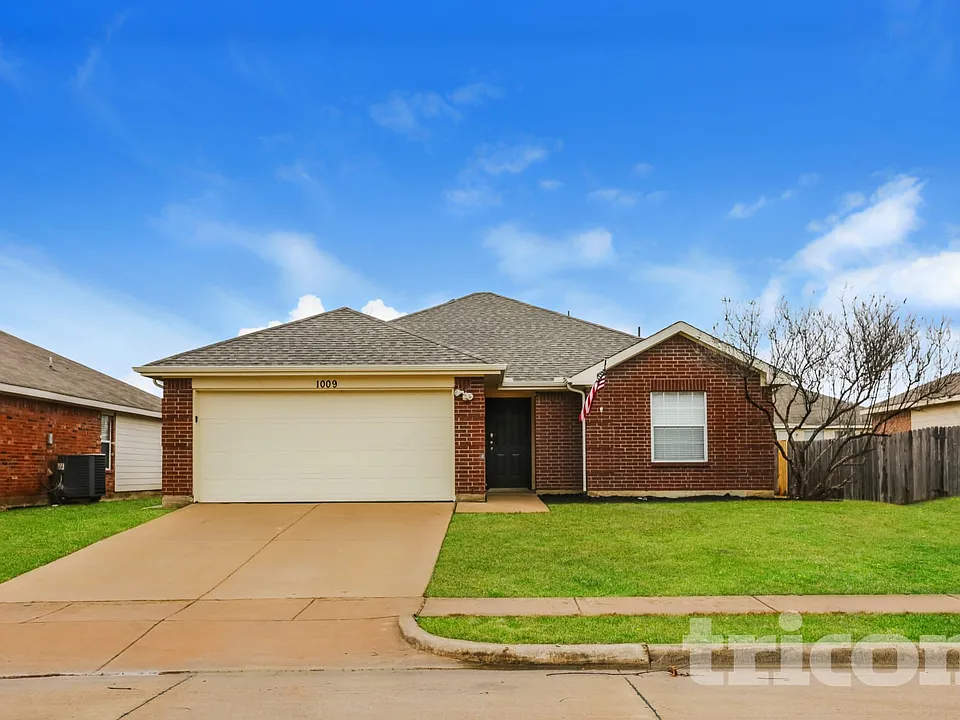 1009 Ridge Top Dr