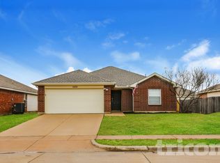 1009 Ridge Top Dr, Burleson, TX 76028