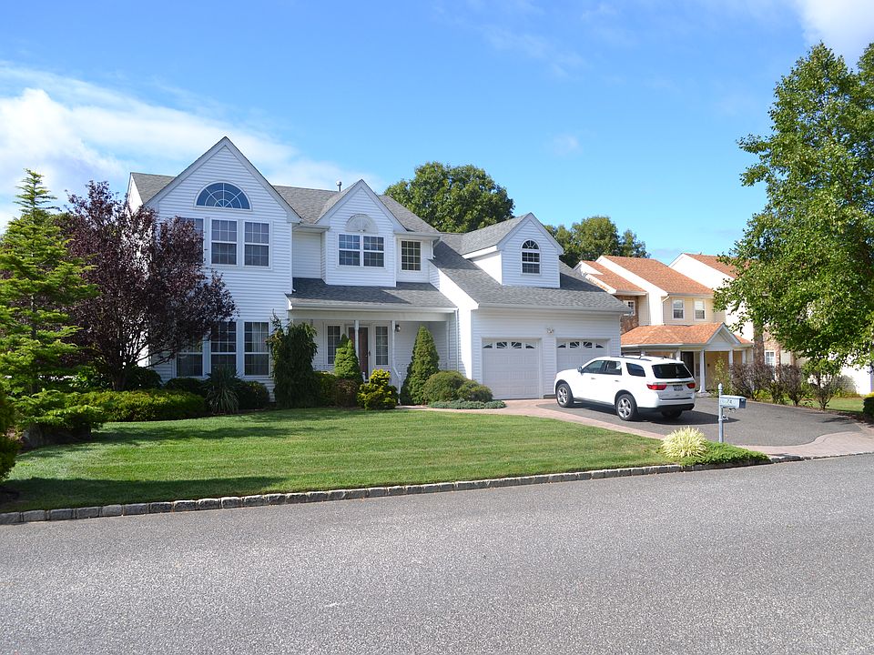 1st image of 74 Province Dr