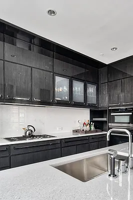 Rented by Extell Marketing Group LLC | media 5