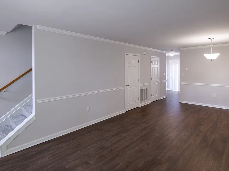 100 Georgetown Rd — Photo 4