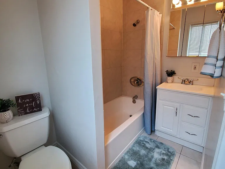 4120 E 1st St #1 — Photo 13