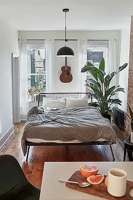 Rented by Outlive | media 8