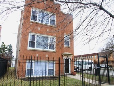 4453 W Walton St, Chicago, IL, 60651