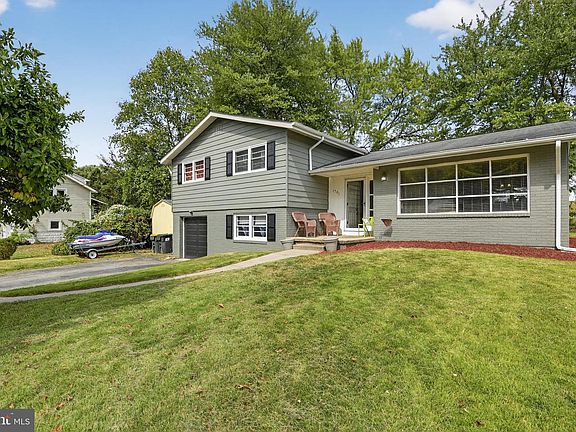 2nd image of 1701 Telegraph Rd