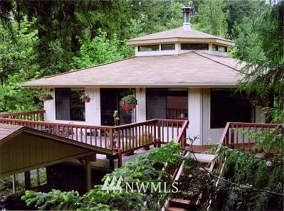 1st image of 2500 Lakehurst Drive NW