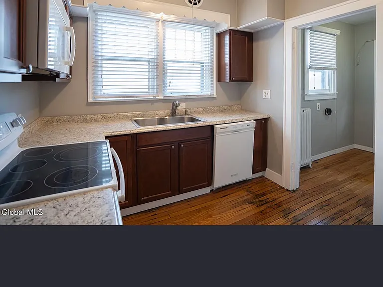 1 McLeod Rd — Photo 6