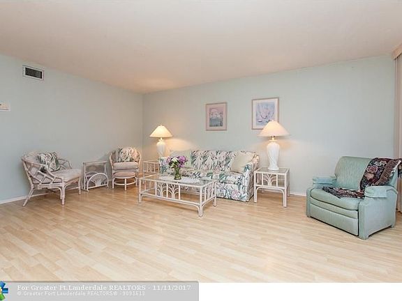 3rd image of 100 Shore Ct APT 312