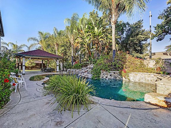 2nd image of 1708 La Pergola Dr
